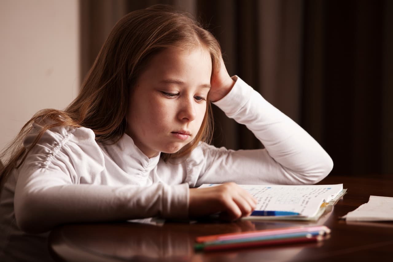 Sin embargo, el avance de fases implica que los pequeños aún no deban reencontrarse con familiares de alto riesgo o convivir como antes con sus amigos.