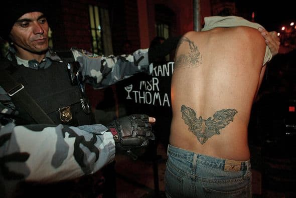 El Salvador pasó de 3,179 homicidios en el 2008, a 4,365 en el 2009 y que, como uno de los más violentos de América, podría llegar a cifras mayores de asesinatos en el 2010.