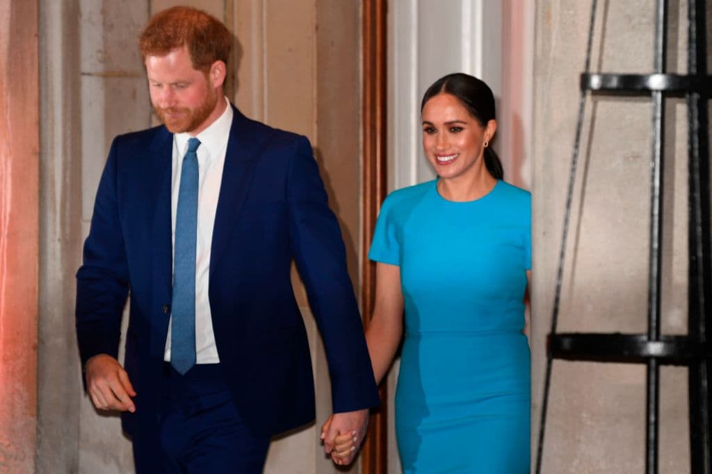 Según The Sun, en el palacio de Buckingham 
<b><a href="https://www.thesun.co.uk/news/15747920/meghan-markle-hires-oprahs-party-planner-for-40th-birthday/" target="_blank">hay preocupación</a></b> acerca de lo que el esposo de Markle pueda relatar en esas páginas y de que pueda pintar una imagen falsa de la vida de la pareja mientras fueron parte de la corona. 
<br>