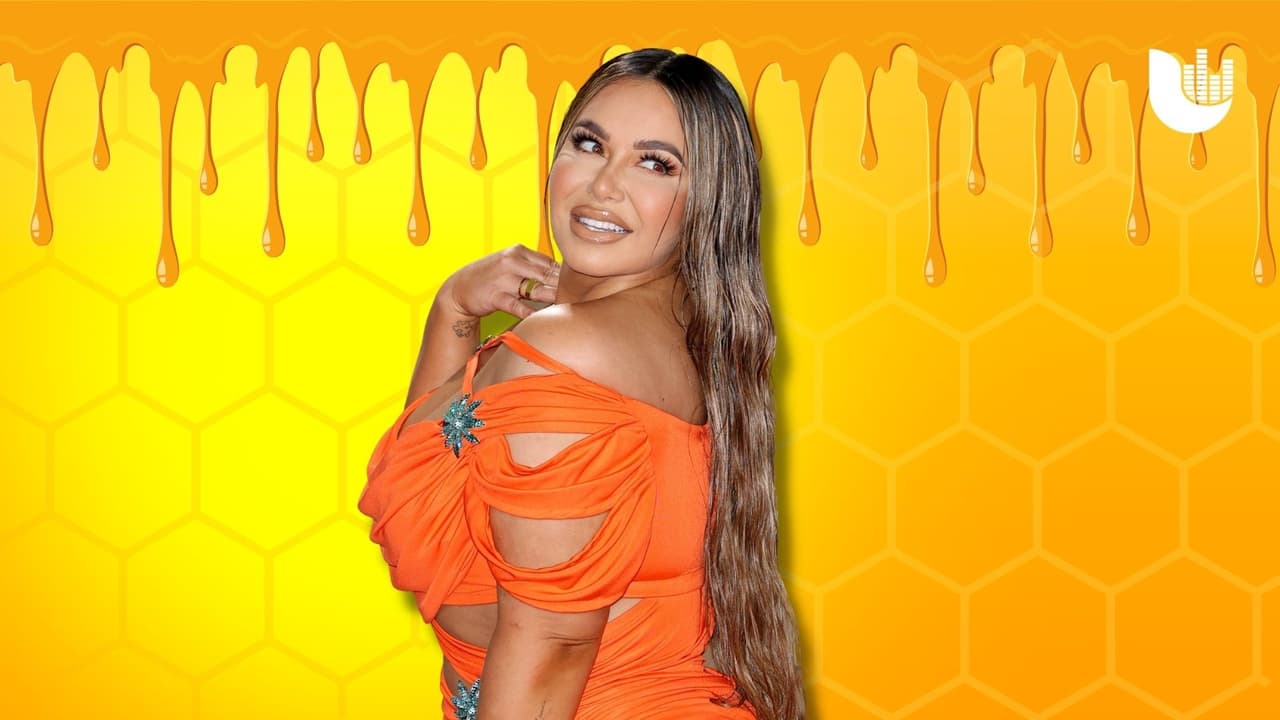 Chiquis se baña en miel y sufre un accidente en plena sesión fotográfica de su nuevo álbum