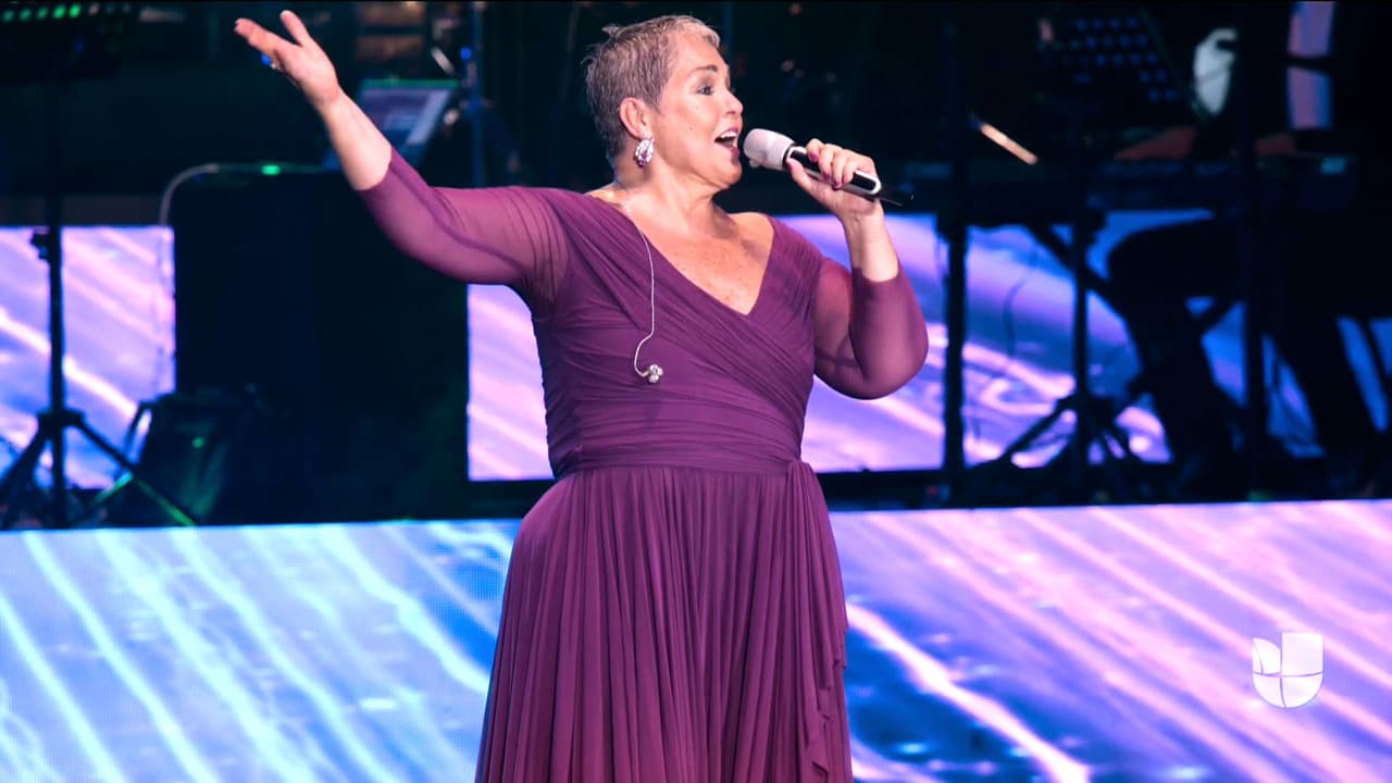 Finalmente Lupita cambió, 'sacó sus sentimientos y resentimientos todos', para ser la leyenda que hoy en día es y deleitar a sus seguidores con el talento que tanto la caracteriza.