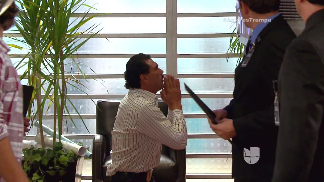 Aunque le suplicó, María se fue furiosa.