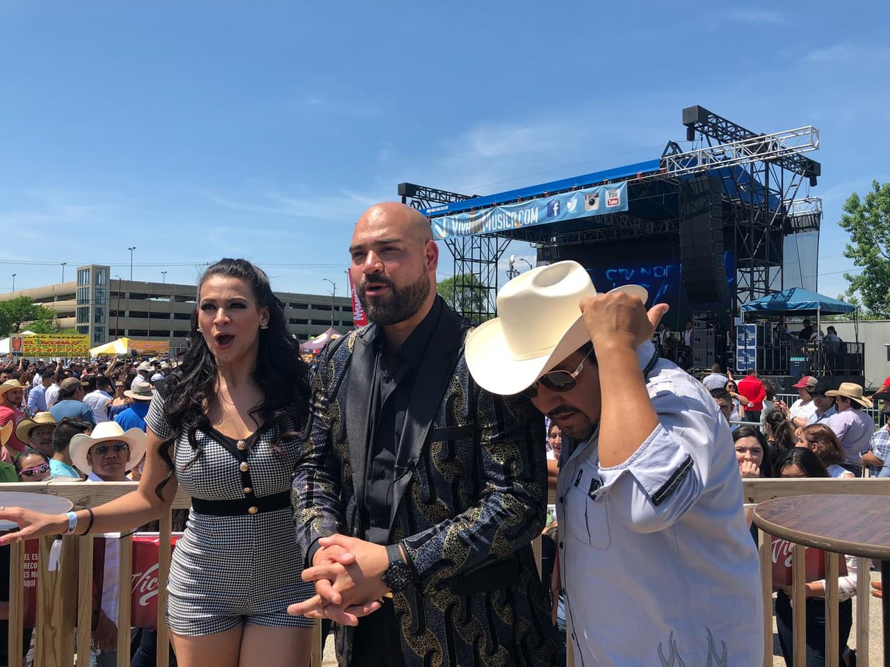 Carla, El Pelón y El Feo se quedaron con ganas de más, así que muy pronto viene el BMF Fest. Espera más detalles escuchando tu show de radio favorito.