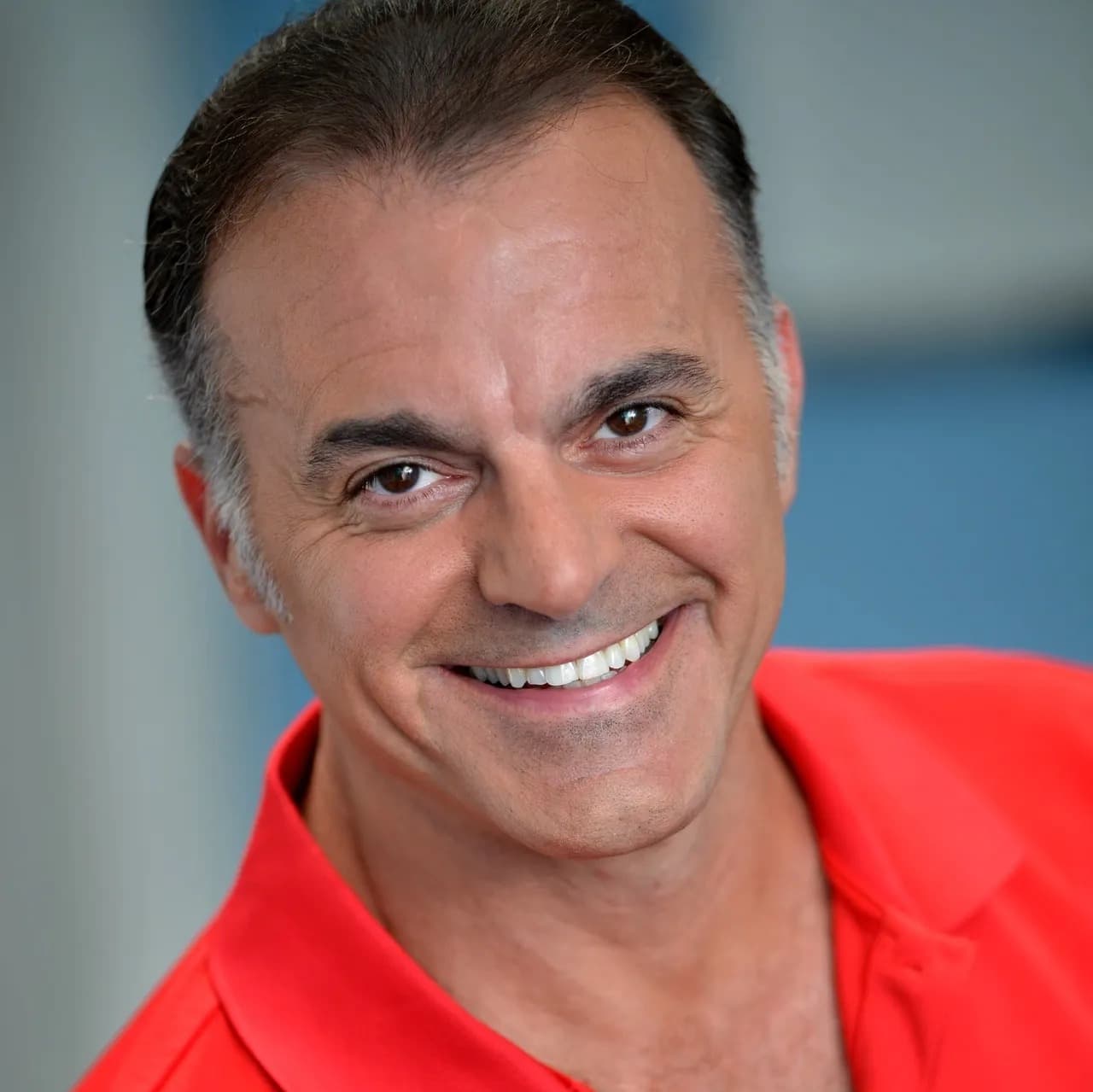 <b>Tony Vargas</b> es entrenador físico y propietario de una pequeña empresa, y dice que la experiencia de administrar un negocio en Orlando le permite comprender los desafíos de la ciudad.