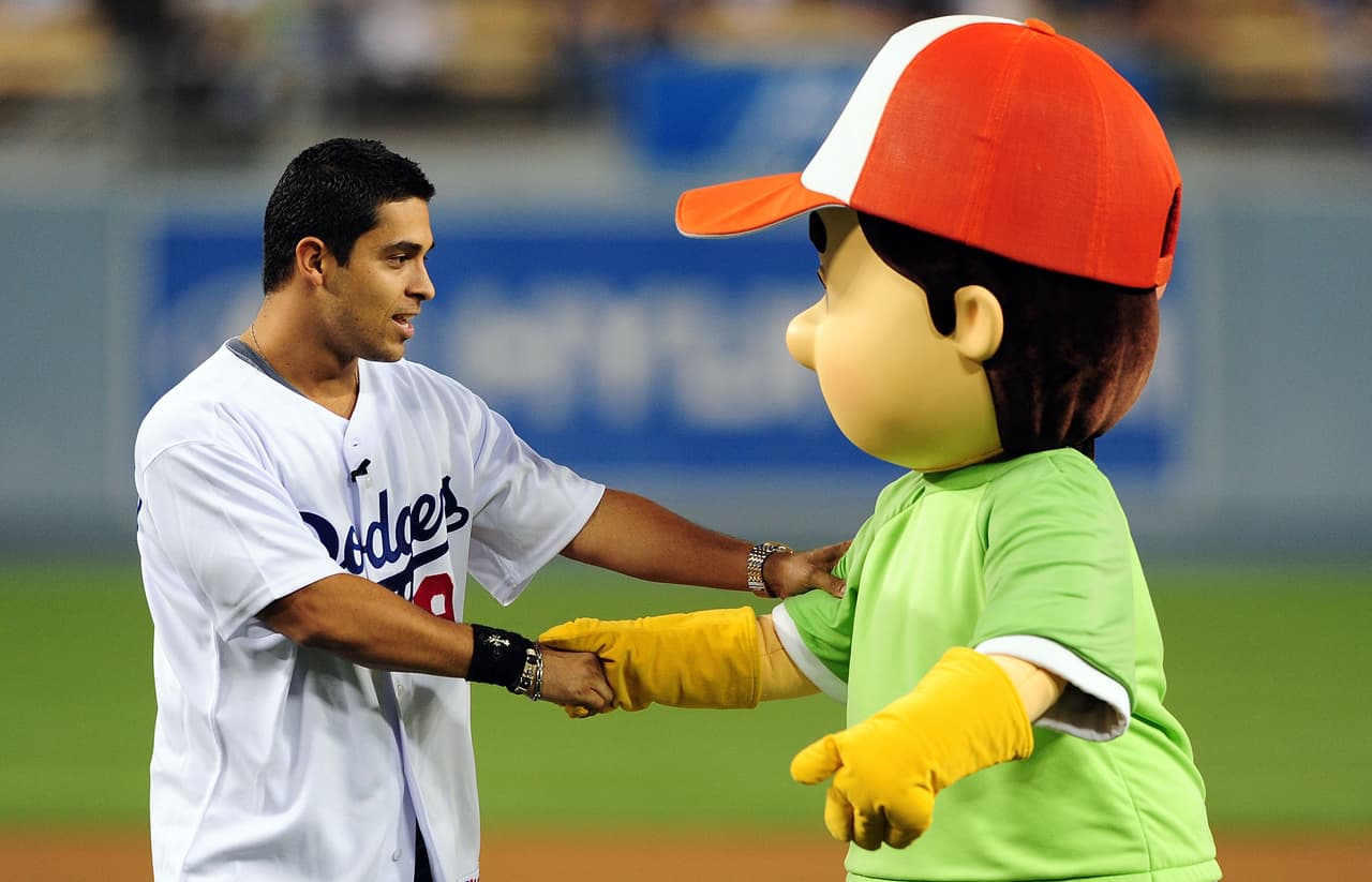 Wilmer Valderrama, aunque nació en Miami, su trabajo lo ha llevado a residir en la ciudad cede de los Dodgers y se ha convertido en un fan fiel.