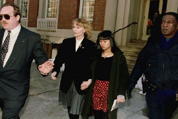 Un juez decidió que los cargos por abuso sexual eran inconclusos pero dijo que la relación con Soon-Yi era "gravemente inapropiada". Se casó con ella en 1997.