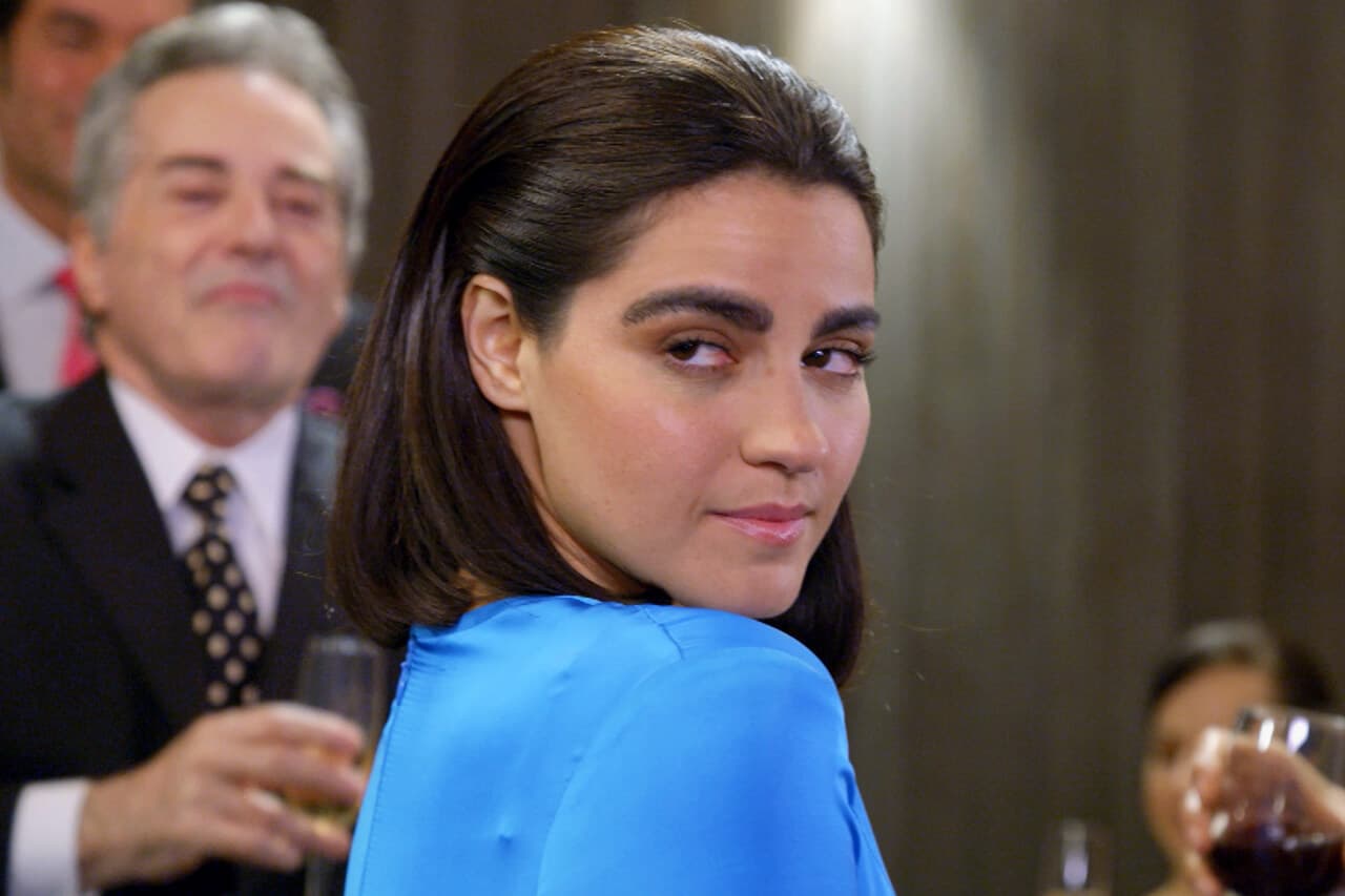 Alicia acapara la atención de todos con su buen sentido del humor en la cena anual de la API.