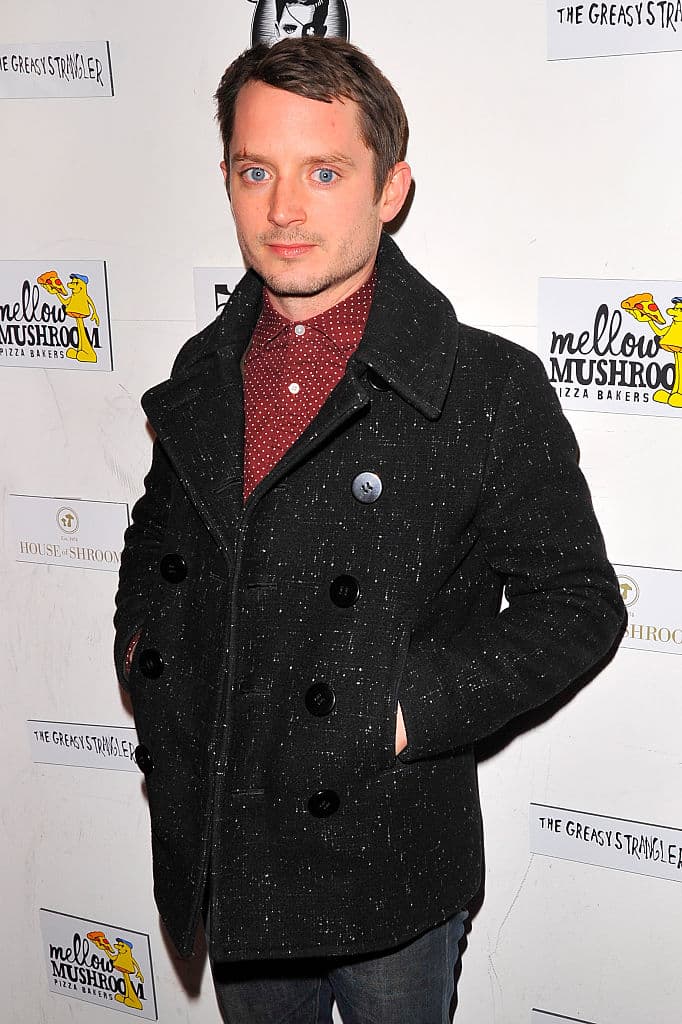 Over the Garden Wall (2014) - Miniserie de TV de 10 episodios. Wirt y Greg son dos hermanos que se han perdido en Lo desconocido, un extraño bosque a la deriva en el tiempo, y que buscan el camino de regreso a casa.
<br>