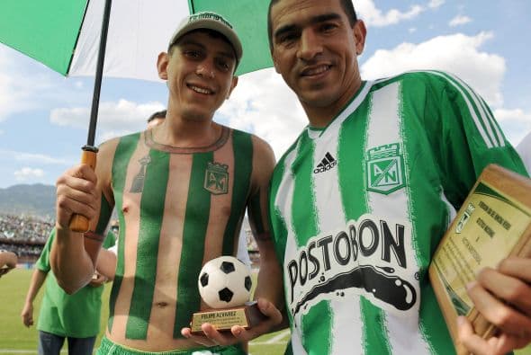 El aficionado fue una de las grandes atracciones del 'Día del hincha' del equipo verde.