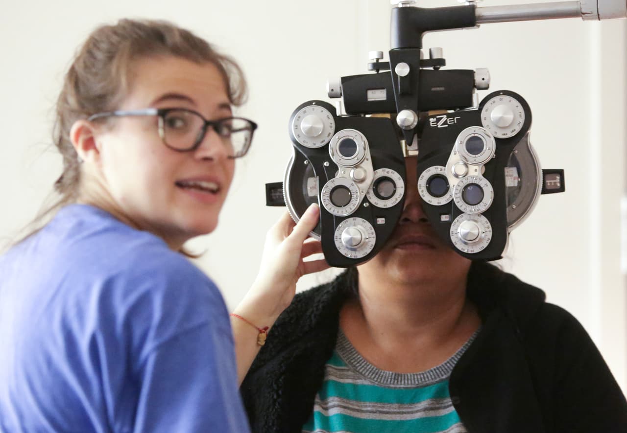 En una encuesta reciente de la AP-NORC, 44% de las mujeres dijo que pensaba que las mujeres estaban mejor como consecuencia de Obamacare, mientras que solo 24% dijo que las mujeres estaban en peor situación.