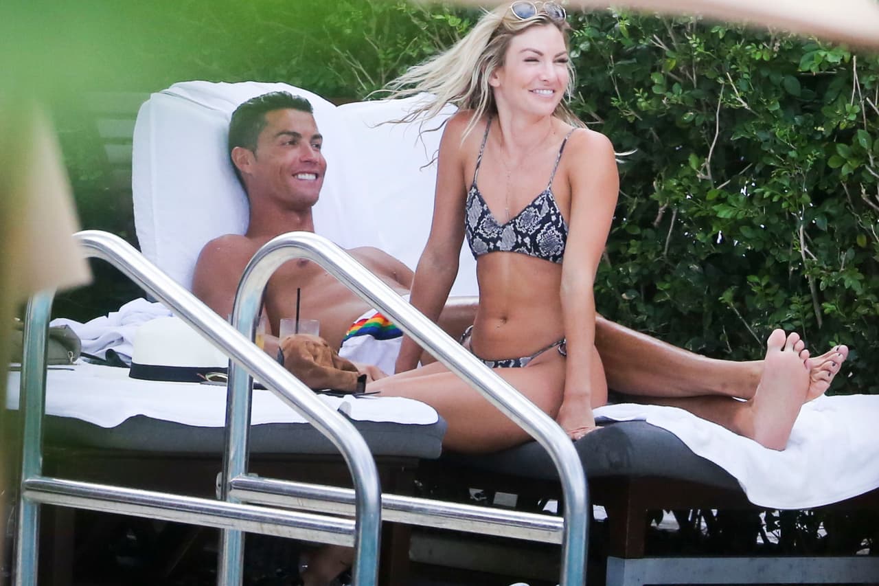 Hace unos días los paparazzi captaron a Cristiano Ronaldo en muy buena compañía.