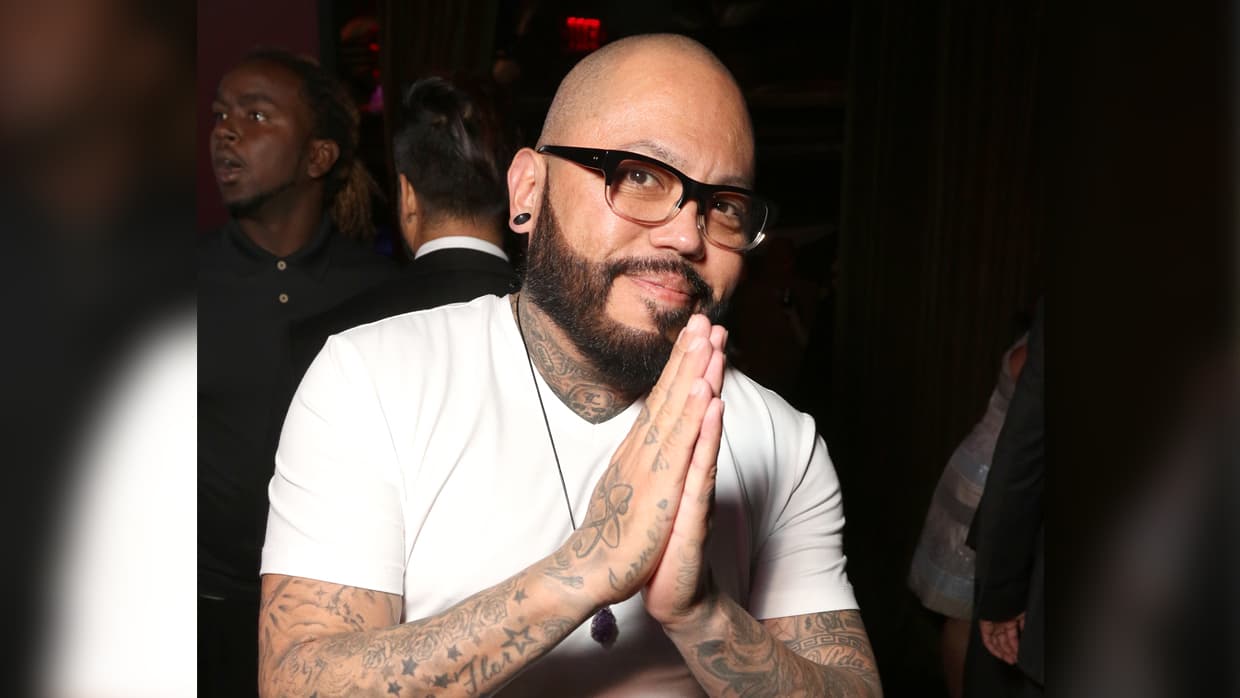 Demandas, trastorno bipolar y alcoholismo: la compleja vida de A.B. Quintanilla 