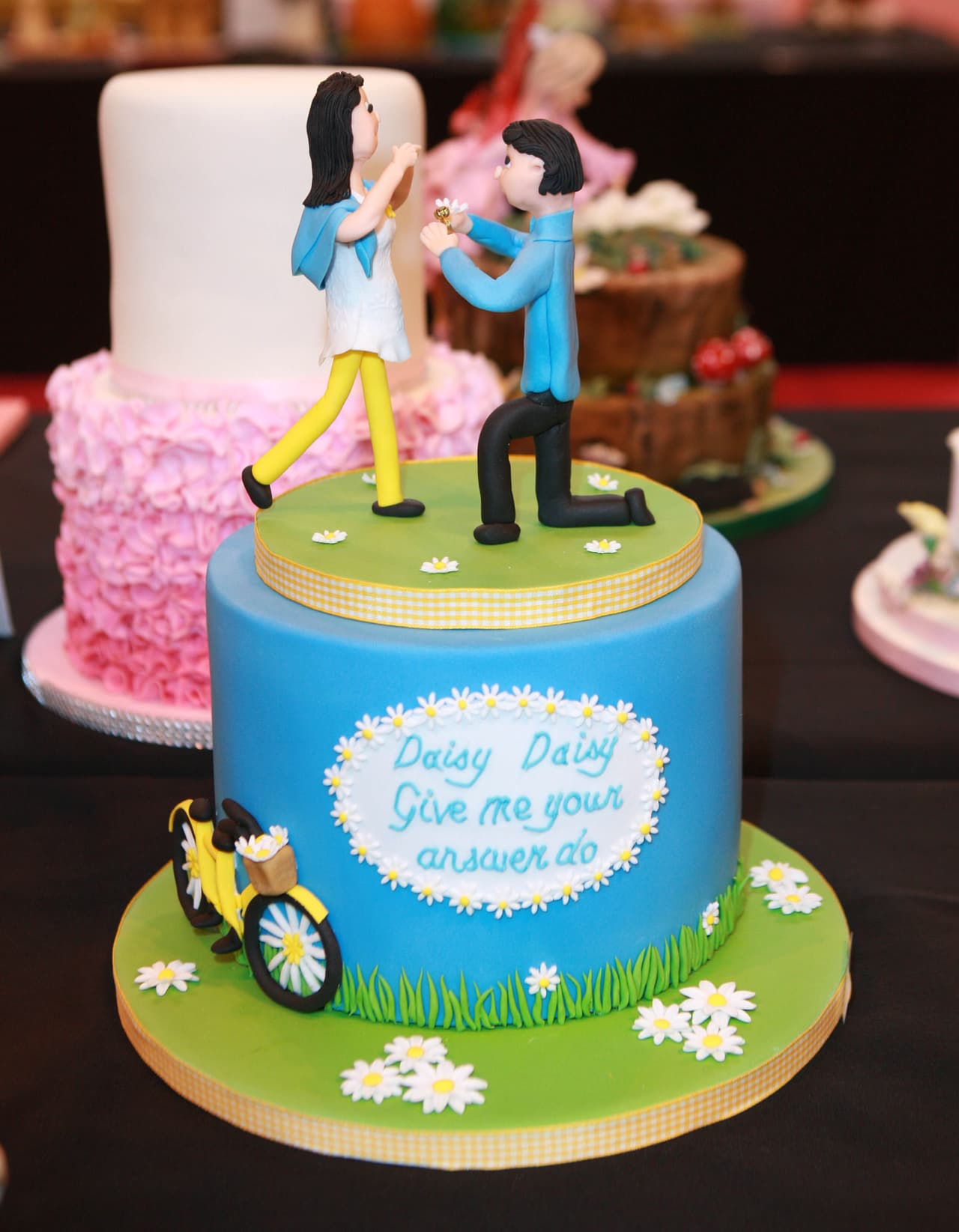 La competencia de pasteles mundial, Cake International, exhibió pasteles que llevan la decoración culinaria a lugares inesperados, con repostería en forma de personajes de películas, pájaros, perros y hasta un bebé. El show se llevará a cabo del 17 al 19 de marzo en Birmingham, Inglaterra.