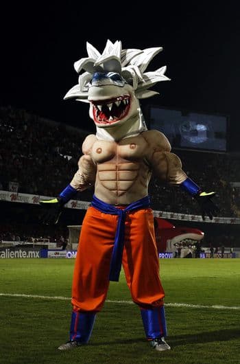 El Tibu Jarocho se convirtió en un ícono del futbol mexicano por sus diversas personalidades ¡Ahora homenajeó a Kobe Bryant y La Parka.