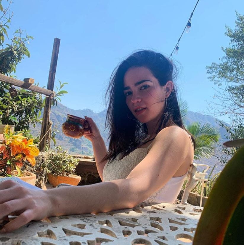 "Trabaja en una empresa de calentadores, es lo único que voy a decir", dijo, "
<b>no voy a decir su nombre</b>, pero lo quiero mucho". 
<br>