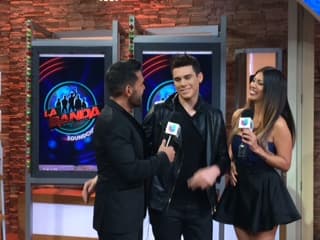 José Santana y Saritza Alvarado disfrutaron de la transmisión del show previo a la gran final de La Banda.