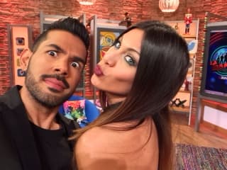 José Santana y Saritza Alvarado disfrutaron de la transmisión del show previo a la gran final de La Banda.