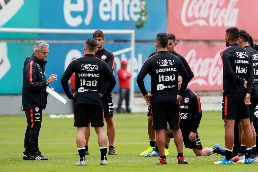Aunque ya están jugadores como Gary Medel, Arturo Vidal y Alexis Sánchez se unirán en las próximas horas al equipo de Reinaldo Rueda.
