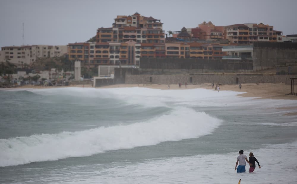 Las aguas de Baja California vuelven a la normalidad luego del paso del huracán Newton