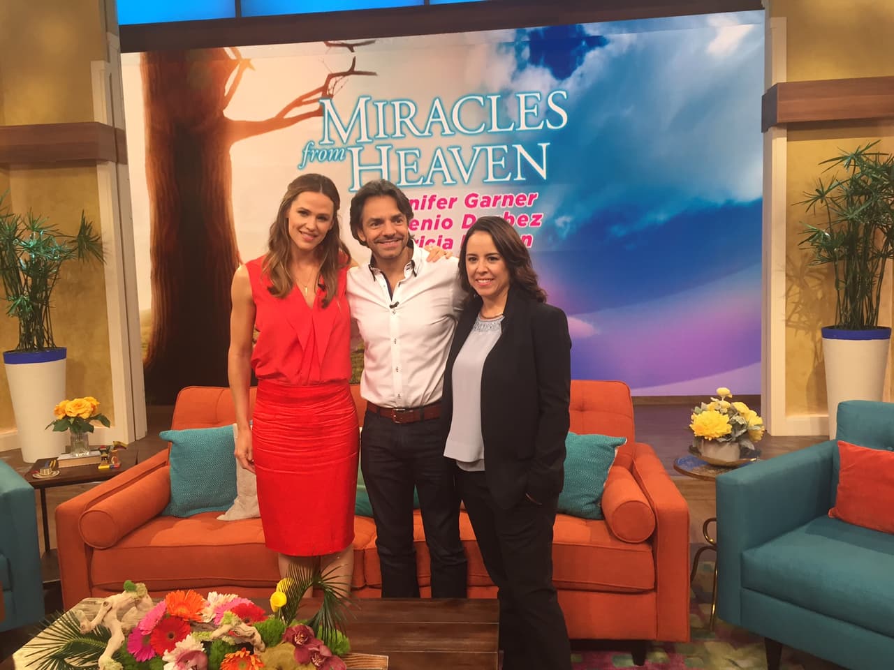 Eugenio Derbez, Jennifer Garner y la directora Patricia Riggen hablaron de esta historia basada en hechos reales.