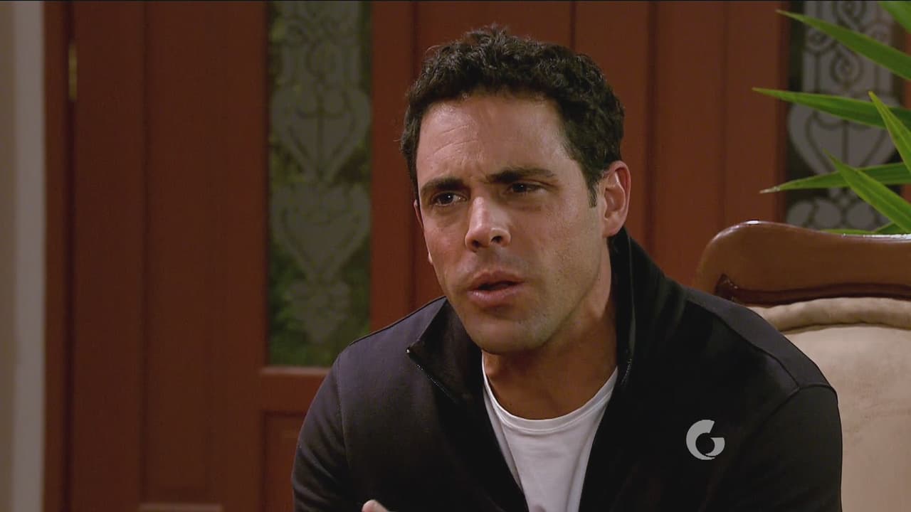 Aunque es el mejor amigo de Emanuel, cuando de mujeres se trata ellos son muy diferentes: Emanuel ama a una sola mujer y André ¡las ama a todas!