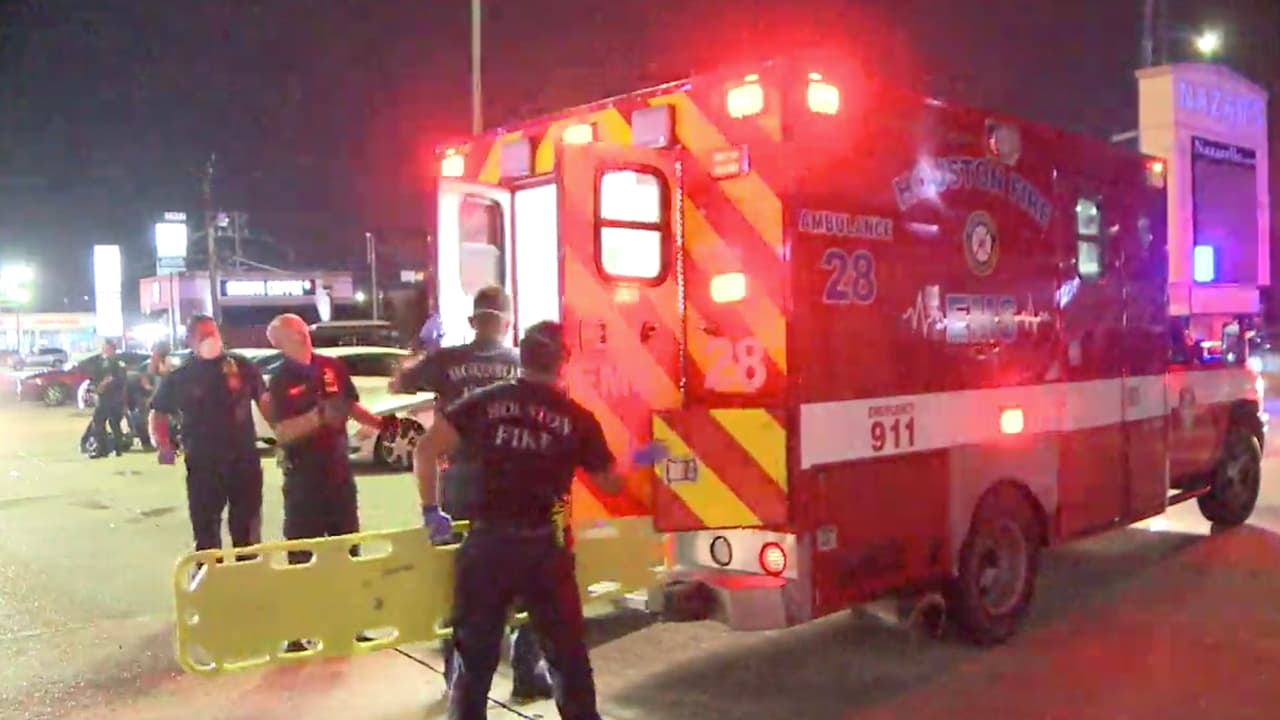 Un hombre es herido de bala tras tiroteo afuera de un bar al suroeste de Houston