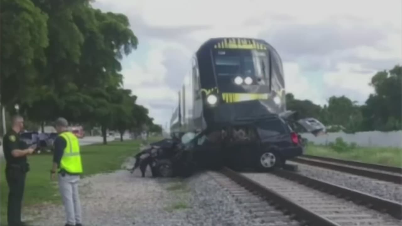Violación de señales podría ser una de las causas tras los accidentes en cruces de trenes