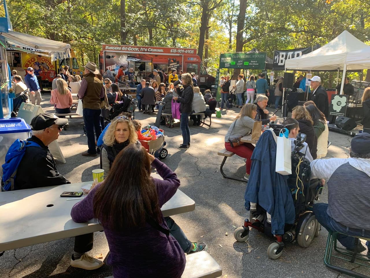 También ofrecerá a los visitantes la oportunidad de ver demostraciones de artistas, disfrutar de entretenimiento en vivo, participar en actividades artísticas prácticas y disfrutar de comidas y bebidas.