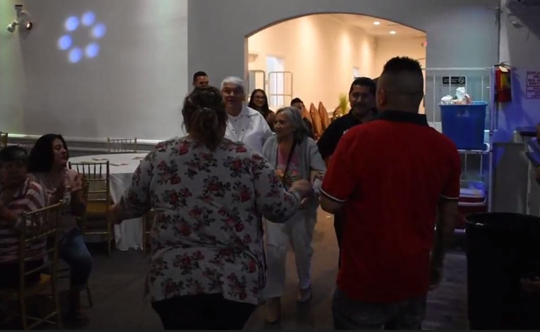 La meta de esta organización es reunir los corazones de seres queridos que por muchos años han estados separados.