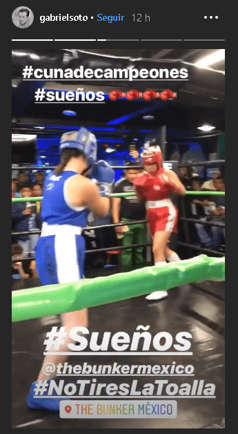 Además, el actor participó en la convención anual de una marca de suplementos alimenticios, principal patrocinadora de la Fundación No tires la toalla.