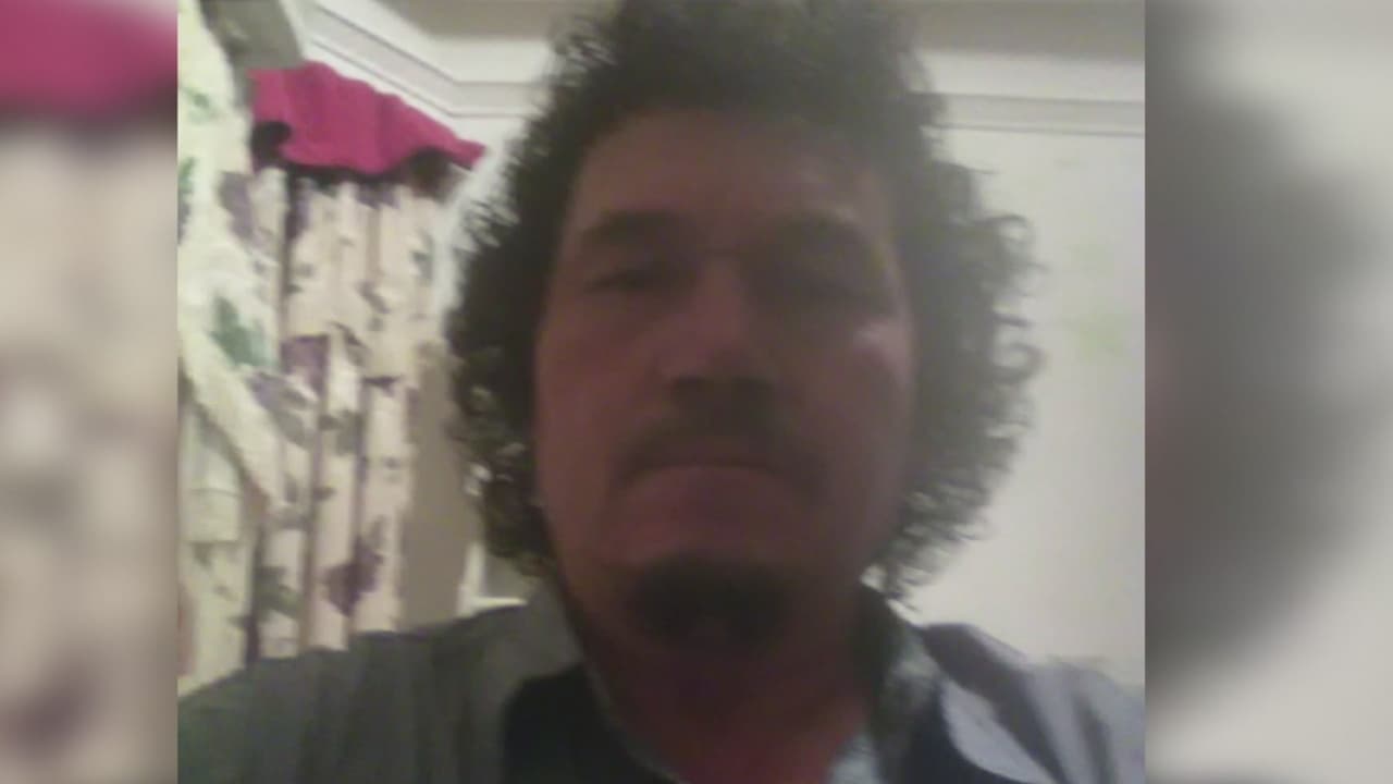 "Como lo golpearon era para dejarlo muerto", dice el hijastro de vendedor ambulante que fue atacado