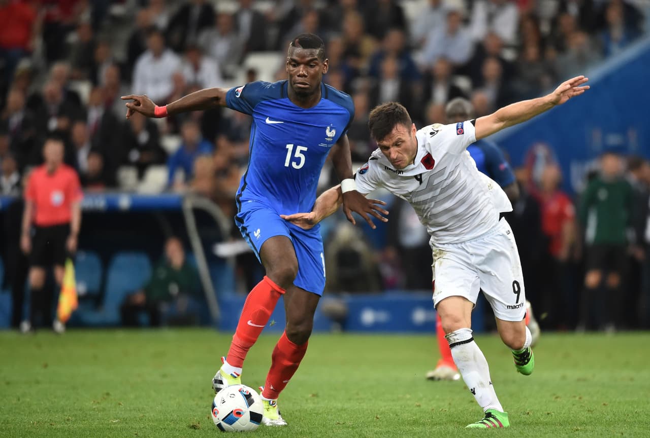 Francia deja a un lado polémicas en torno a Paul Pogba