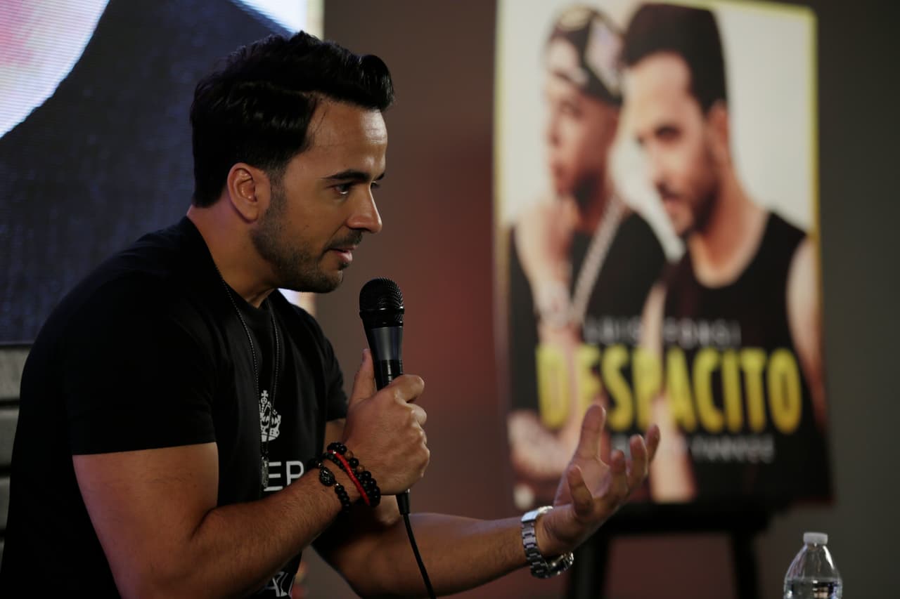 Luis Fonsi y Daddy Yankee tienen a Marcela Gálvez bailando sin parar con su nuevo hit "Despacito".