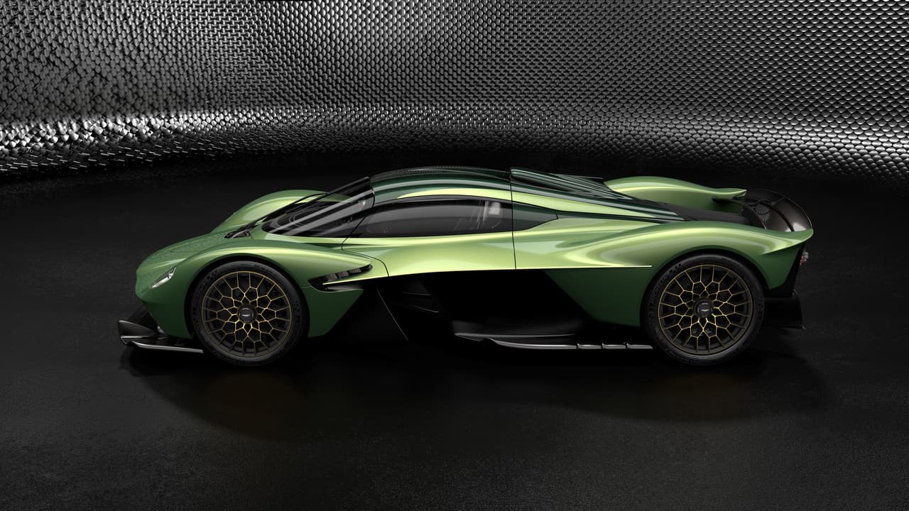 <h3 class="cms-H3-H3">Aston Martin Valkyrie</h3>