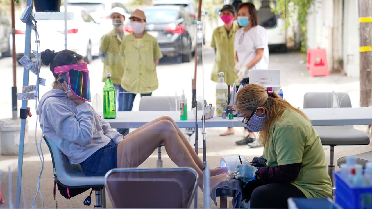 Coronavirus: Salones de uñas pueden empezar a operar dentro de sus instalaciones en todo el estado de California