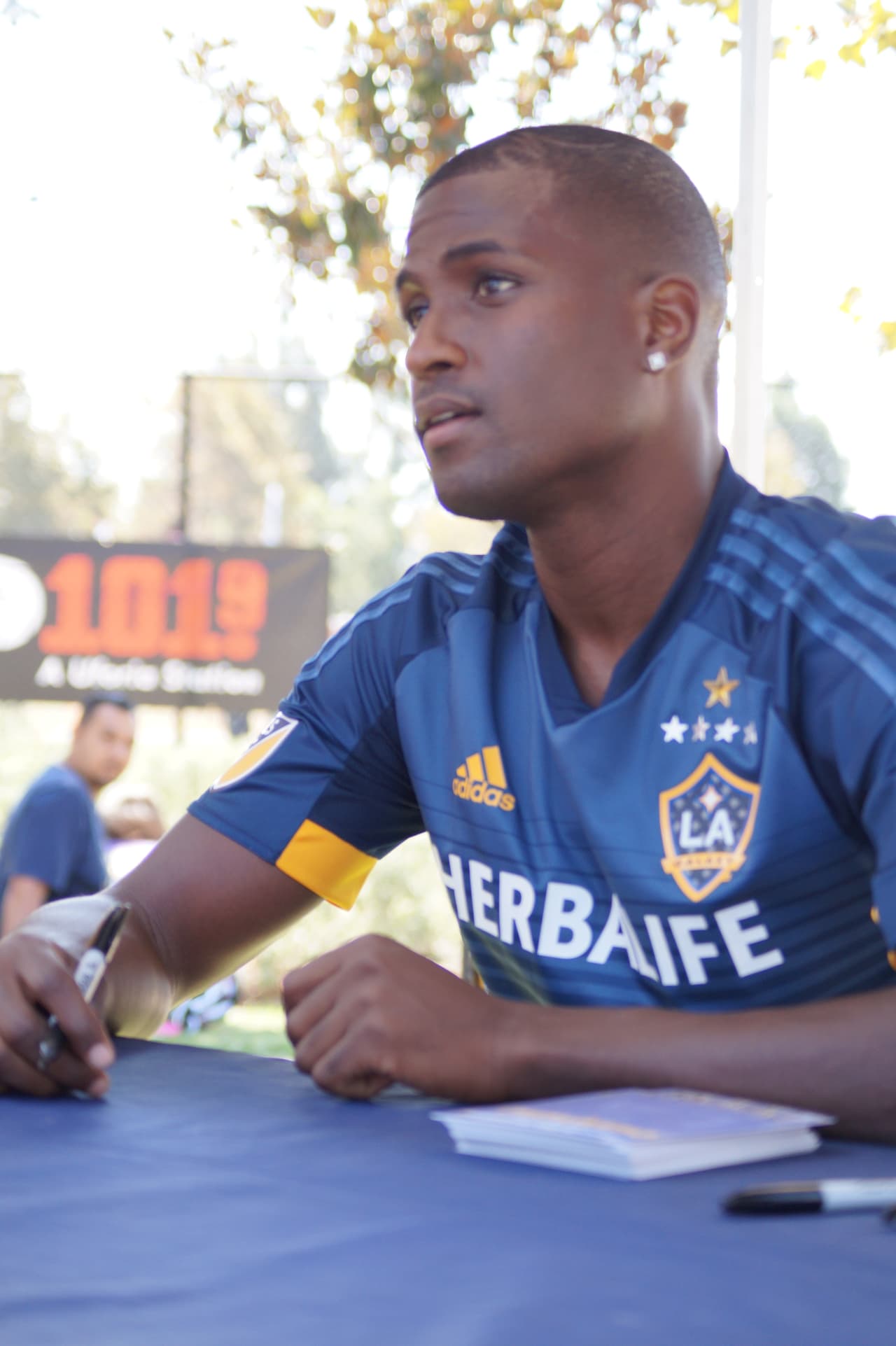 Edson Buddle, delantero del LA Galaxy, deleitó a sus fans en Copa Univision.