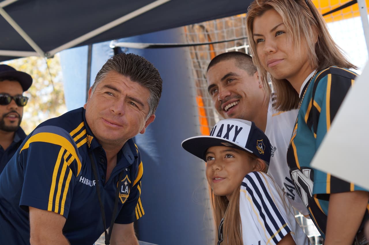 Mauricio Cienfuegos, astro y leyenda de la selección salvadoreña, dijo presente en Copa Univision Los Angeles.