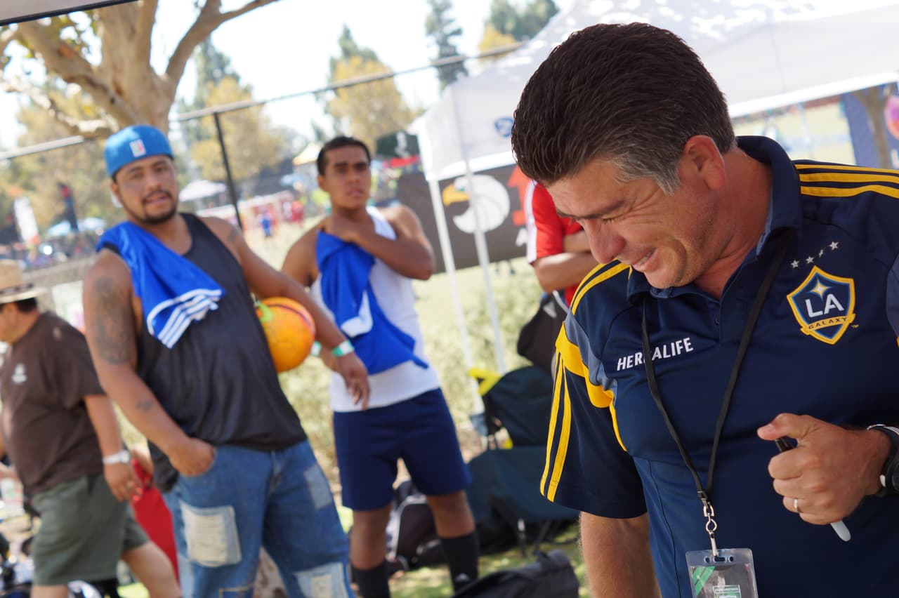 Mauricio Cienfuegos, astro y leyenda de la selección salvadoreña, dijo presente en Copa Univision Los Angeles.