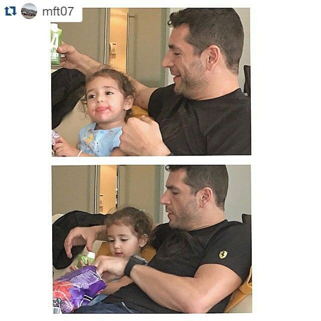 Martín es un padre muy amoroso.