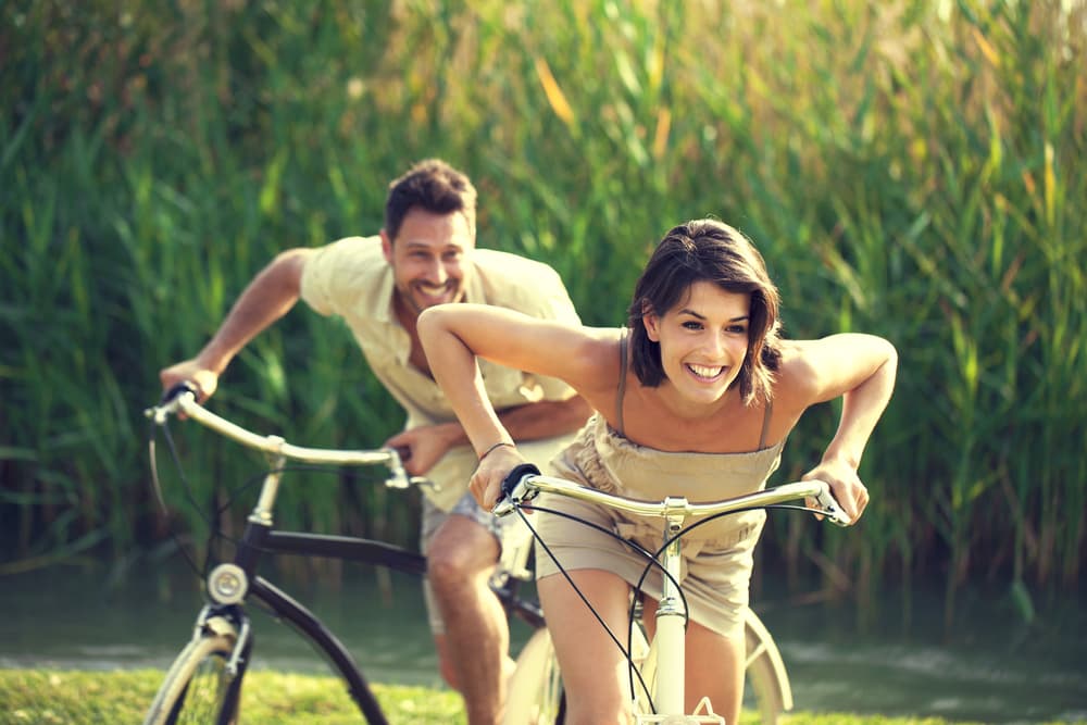 <b><u>Mercurio en Piscis y su efecto en los signos del elemento tierra</u></b>
<br>
<b><u>(Tauro, Virgo y Capricornio)</u></b>
<br>El tránsito de Mercurio por Piscis tiene un efecto muy peculiar en tu vida porque se trata del signo opuesto de Virgo, uno de los signos del elemento tierra y además porque actúa como una especie de “amortiguador” en cuando a las circunstancias que surjan.