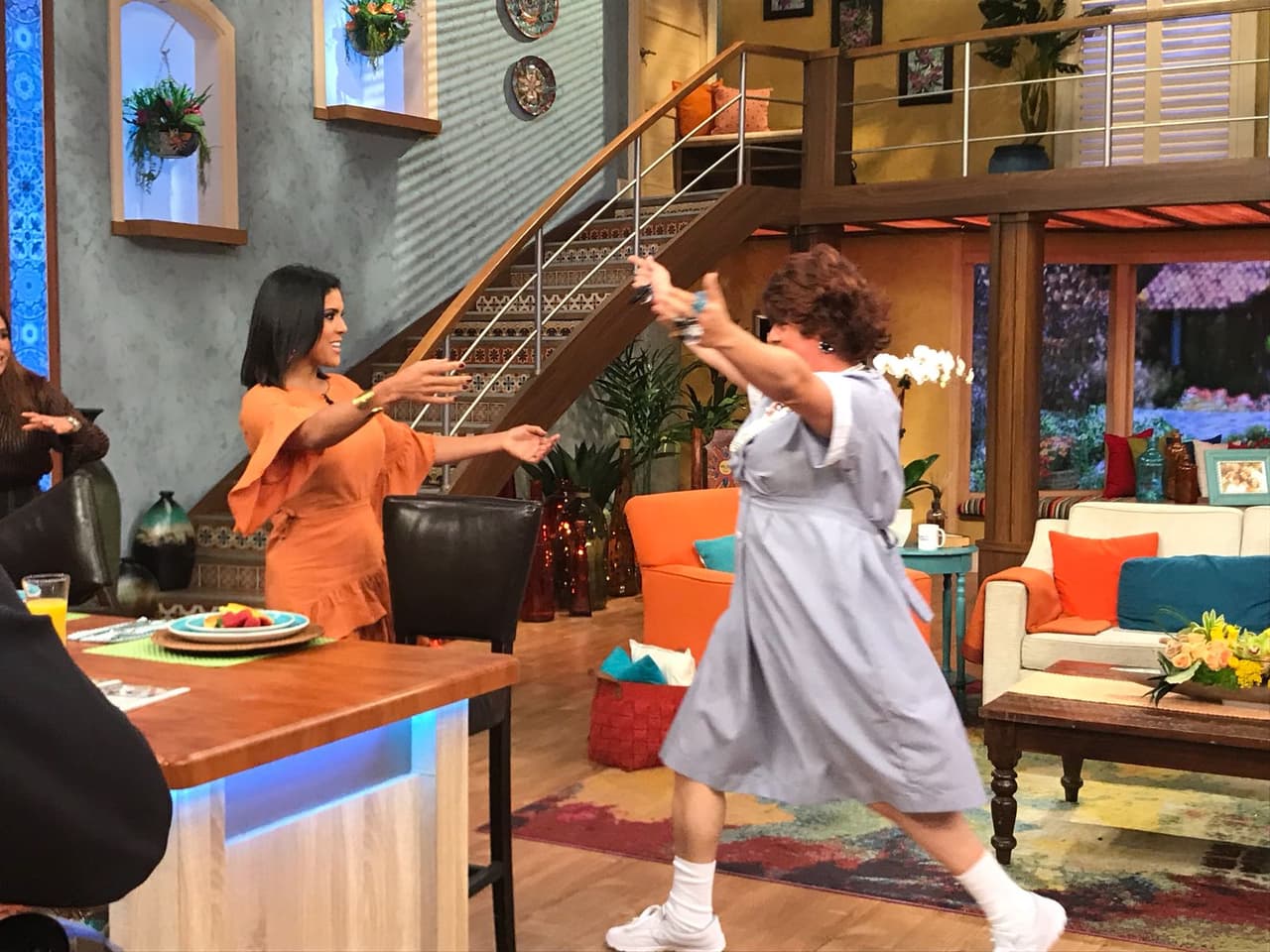 Para Meche siempre es un gusto encontrarse con nuestros conductores, y muy efusivamente saludó a todos.