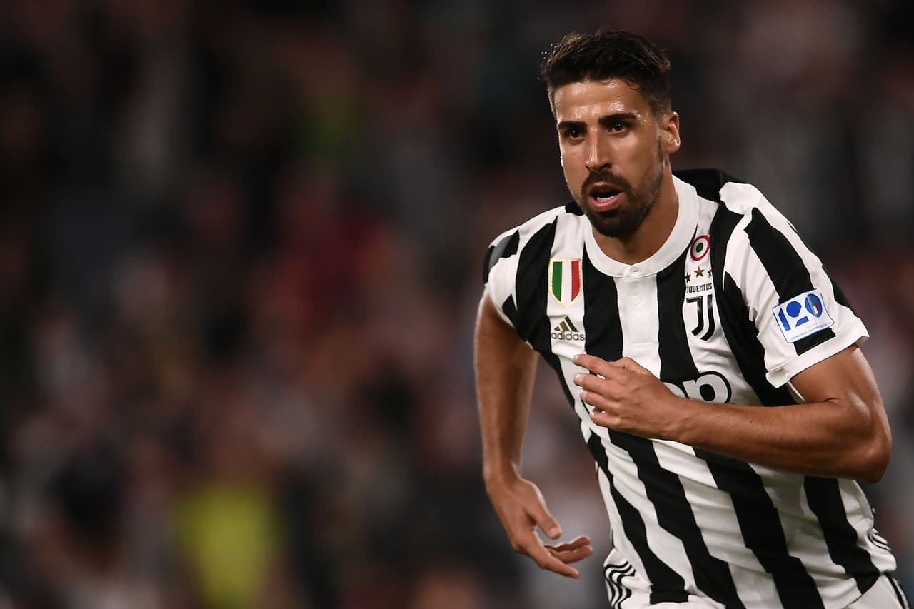 Liverpool tiene en su lista de fichajes a Sami Khedira y en Inglaterra se está comentando que las negociaciones han avanzado.