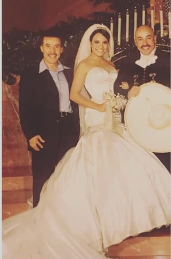 Mayeli y Lupillo se casaron el 29 de abril del 2006, en medio de la polémica, porque había quien la señalaba como la causante de que el artista hubiese dejado a su anterior esposa.
