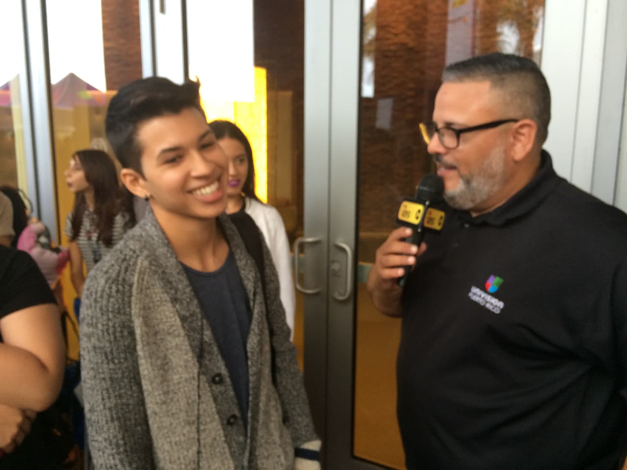 Las audiciones de La Banda comenzaron viento en popa en Puerto Rico. Cientos de chicos y chicas llegaron desde muy temprano a probar su suerte. Ni la lluvia impidió que hicieran largas filas.