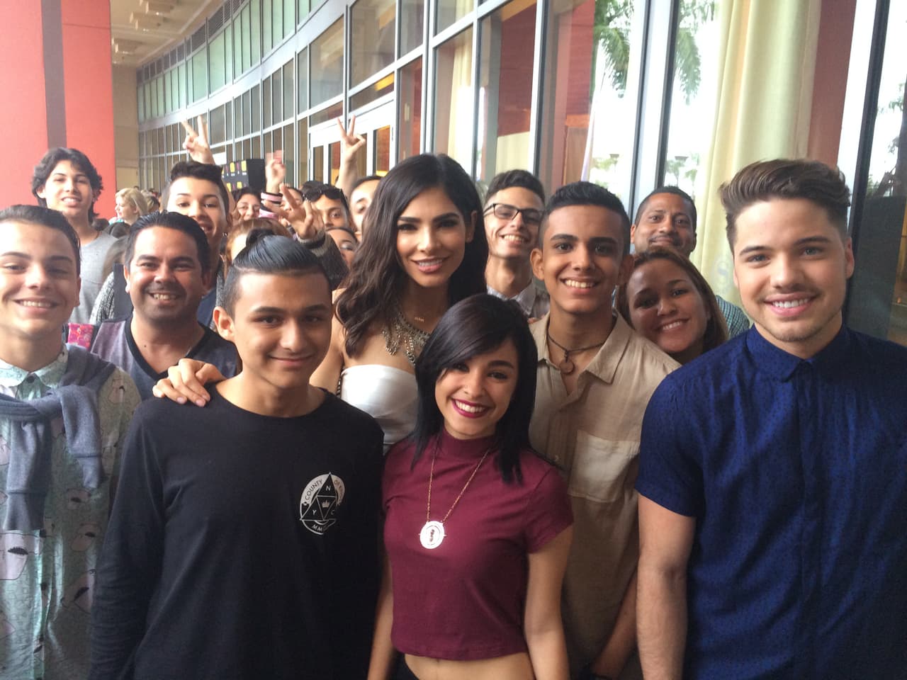 Las audiciones de La Banda comenzaron viento en popa en Puerto Rico. Cientos de chicos y chicas llegaron desde muy temprano a probar su suerte. Ni la lluvia impidió que hicieran largas filas.