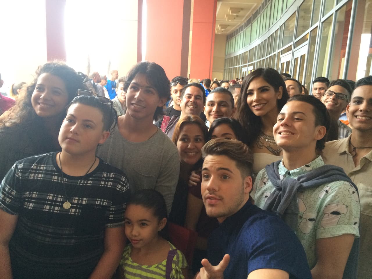 Las audiciones de La Banda comenzaron viento en popa en Puerto Rico. Cientos de chicos y chicas llegaron desde muy temprano a probar su suerte. Ni la lluvia impidió que hicieran largas filas.