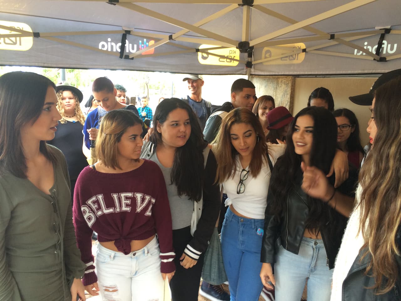 Las audiciones de La Banda comenzaron viento en popa en Puerto Rico. Cientos de chicos y chicas llegaron desde muy temprano a probar su suerte. Ni la lluvia impidió que hicieran largas filas.