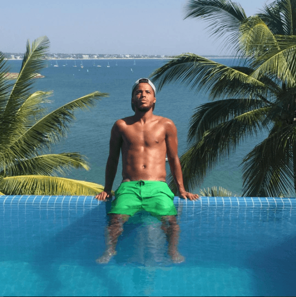 Tal parecía que el noviazgo que mantenían este par de famosos iba viento en popa.