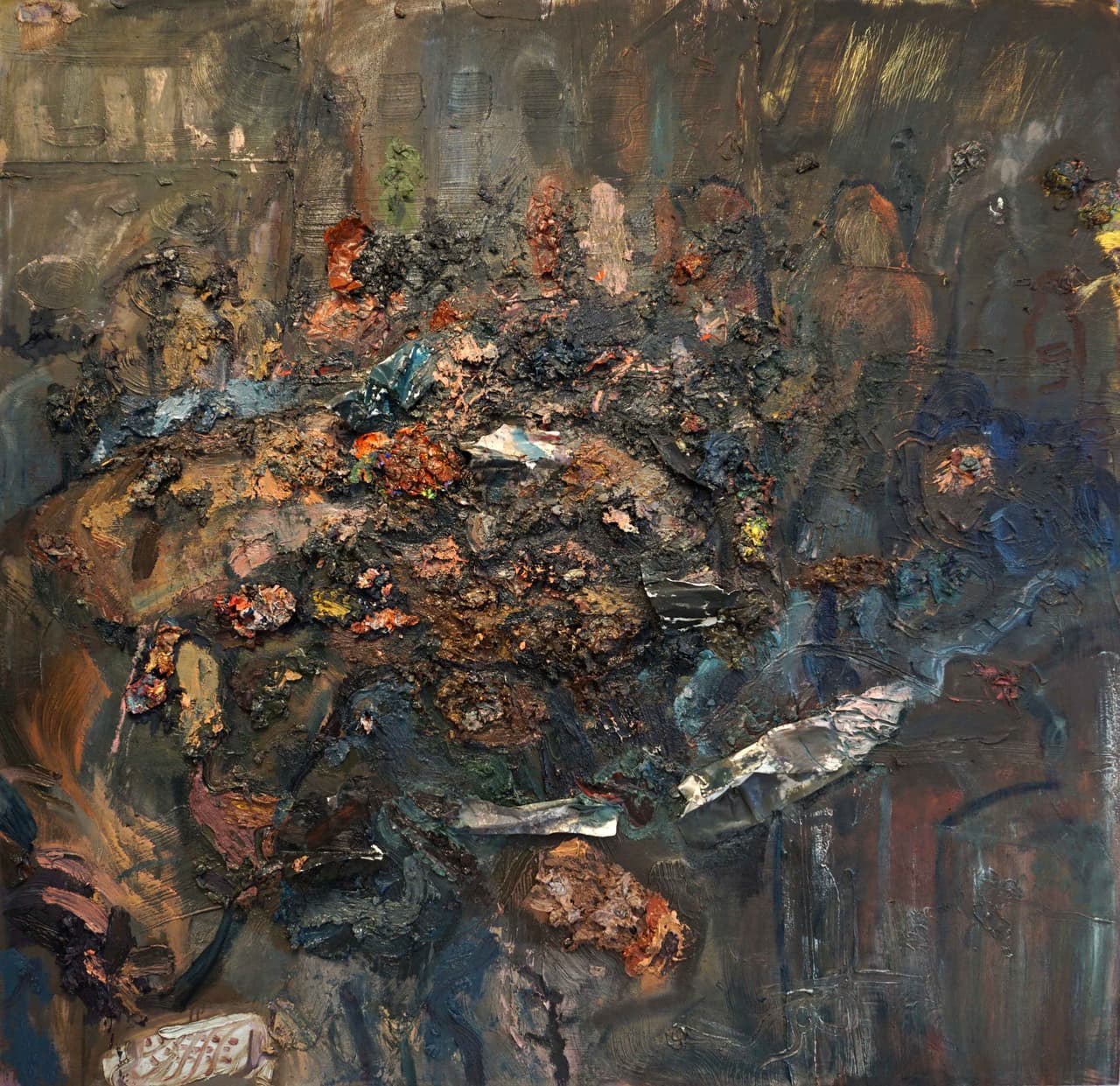 "Insula" fue creada por el artista buscando procesar sus miedos y la dura realidad. El material reutilizado personifica la basura, los cuerpos y la descomposición que quedó atrás. La recopilación de trozos en la superficie, coexisten como manifestaciones físicas de las víctimas encontradas y las vidas perdidas.