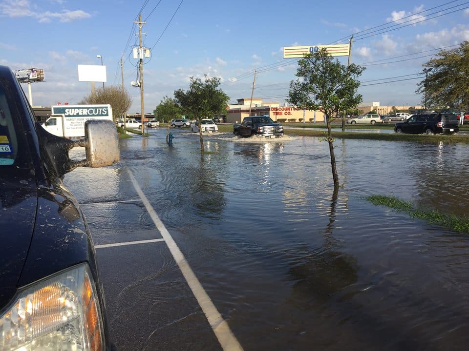 Destrozos e inundaciones causados por el mal tiempo en Houston.